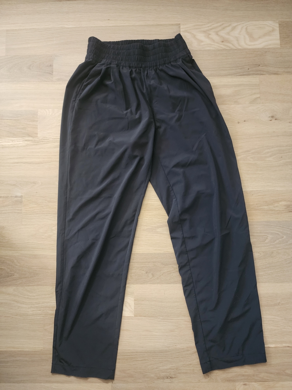 Vuori Villa Women's Black Ankle-Length Elastic-Waist Pants